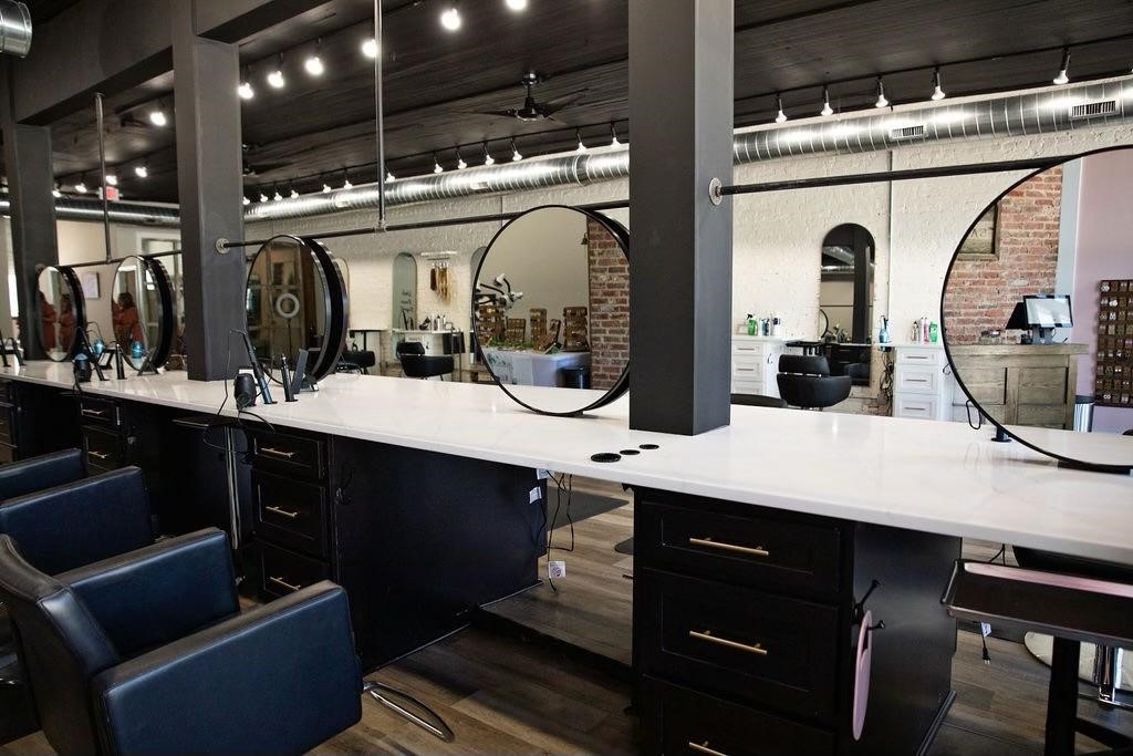 Century Cabinets AZ builders makes a streamlined construction process for businesses such as salons